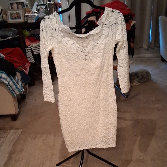 Acevog Elegant Cream Lace Long Sleeve Dress - Picture 4 of 4